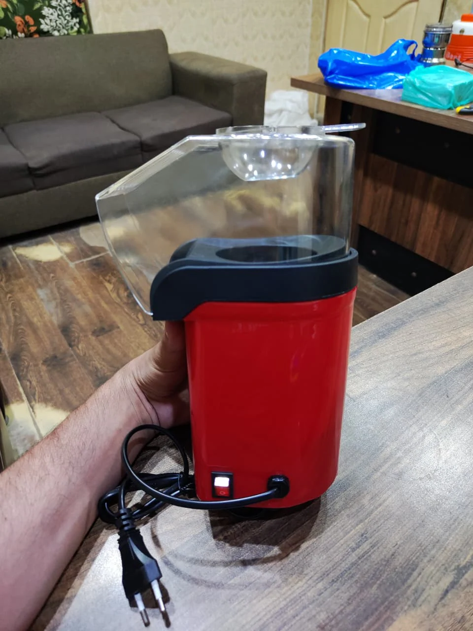 Popcorn MakerOil-Free Hot Air Popcorn Maker with Measuring Cup