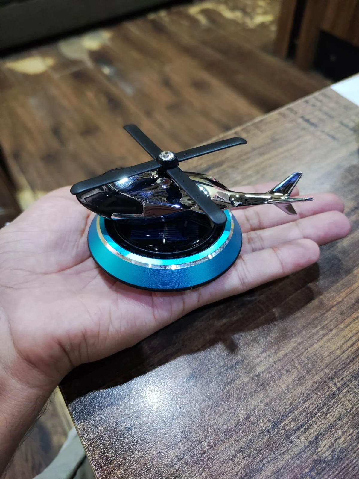 DREAM Solar Helicopter Car Aroma Diffuser