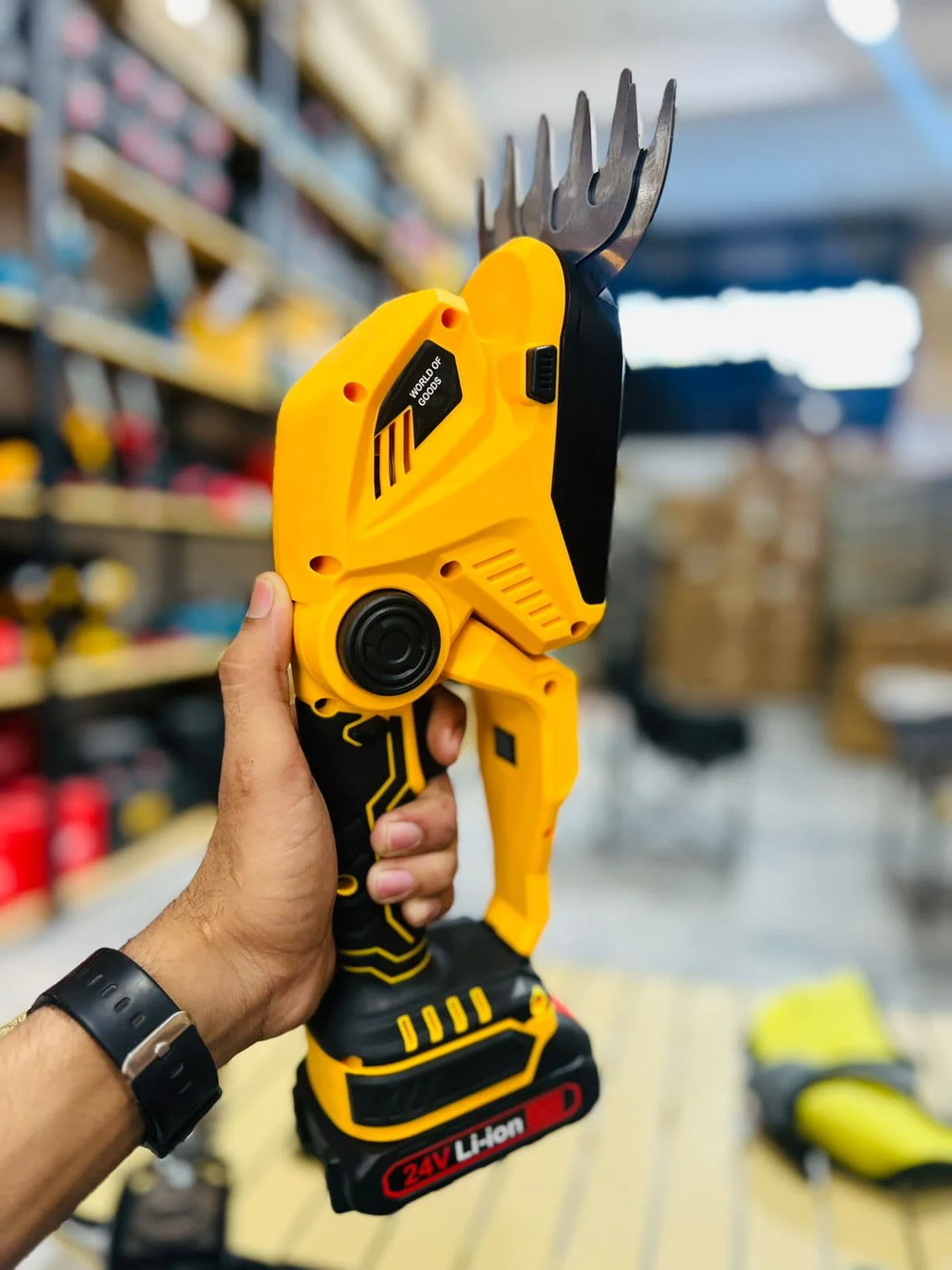 Cordless Hedge Trimmer