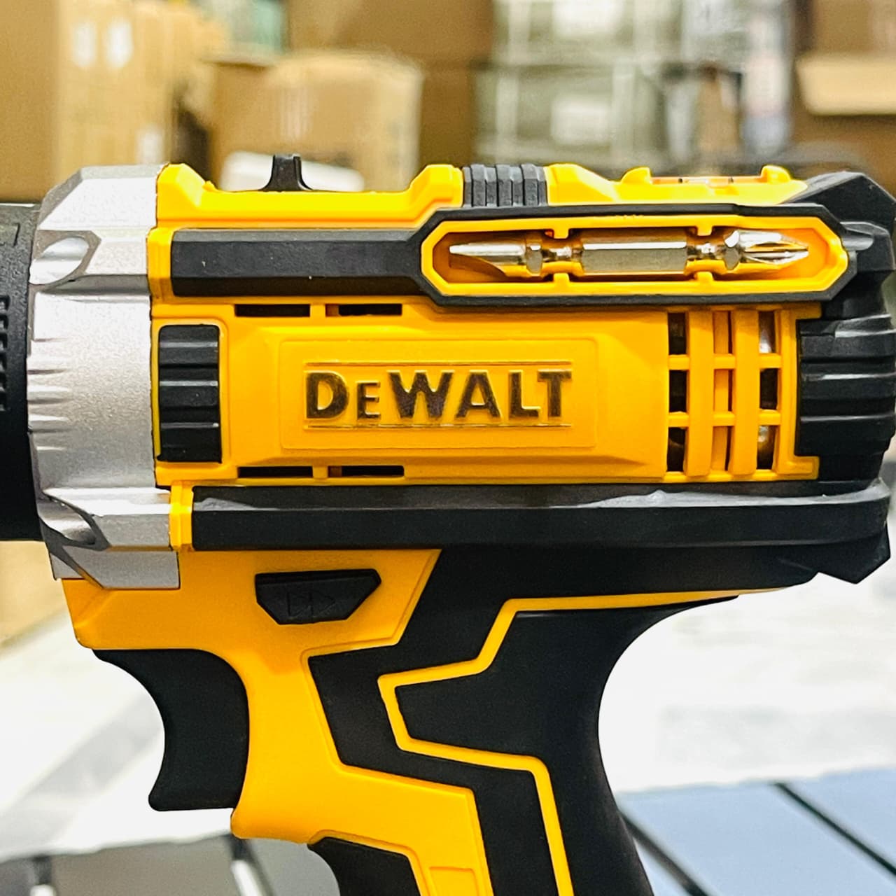 DeWALT Cordless Drill Machine Kit 30 PCS – 48V Dual Battery | Heavy Duty Tool Set in Pakistan (metal chack)